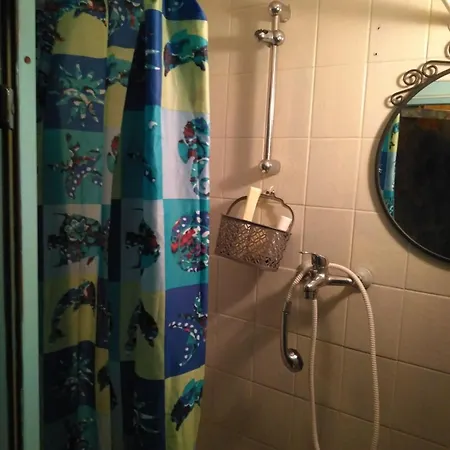Guest house In House - 2 Floors 2 Bedrooms Near Station