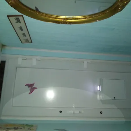 In House - 2 Floors 2 Bedrooms Near Station Guest house *
